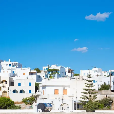 Dafne & Chloe Terrace Naxos City