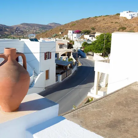 Dafne & Chloe Terrace *