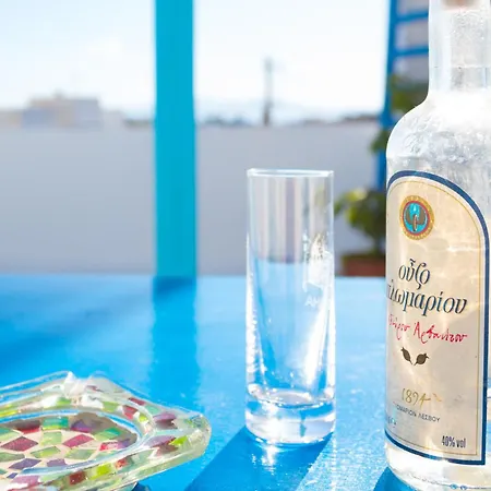 Dafne & Chloe Terrace