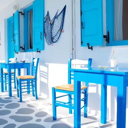 Dafne & Chloe Terrace Apartment Naxos City