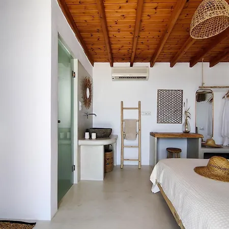 Dafne & Chloe Terrace * Naxos City