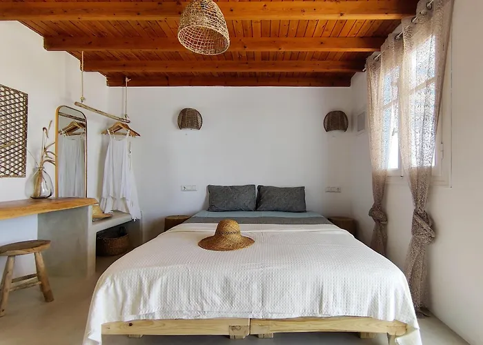 Dafne & Chloe Terrace Galanado